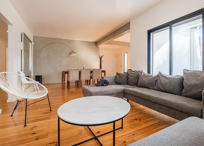 Azores House // Luxury And New House 度假居