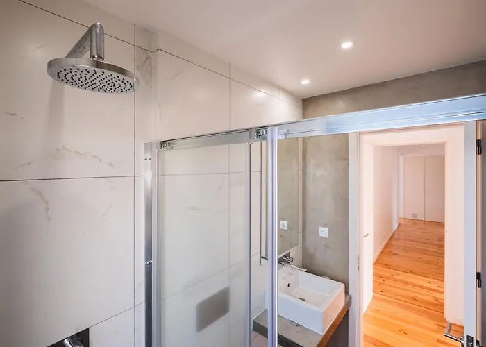 度假居 Azores House // Luxury And New House 蓬塔德尔加达