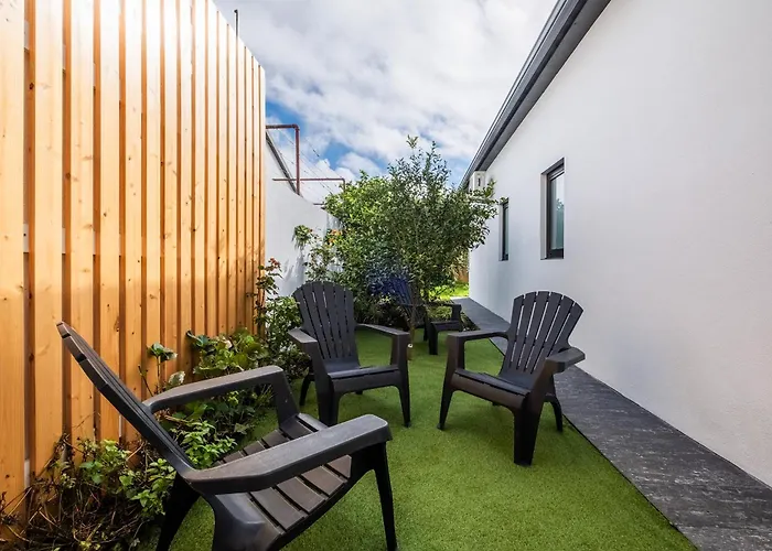 Azores House // Luxury And New House 度假居 蓬塔德尔加达