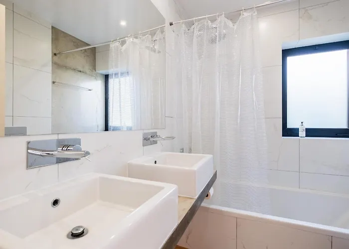 Azores House // Luxury And New House