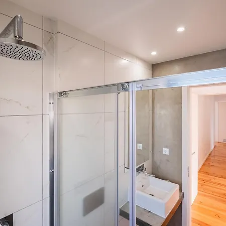 度假居 Azores House // Luxury And New House 蓬塔德尔加达